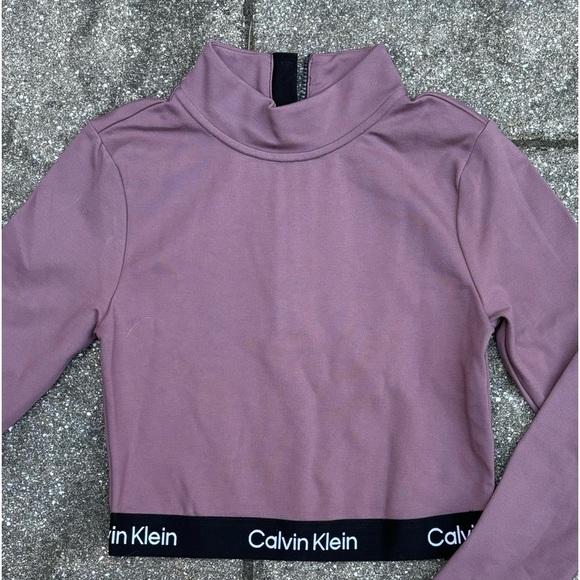 Women’s sporty Calvin Klein Performance top. - Picture 7 of 9